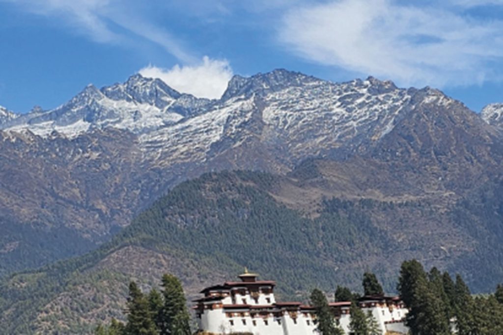 Mountain view from near dzong dagala trek