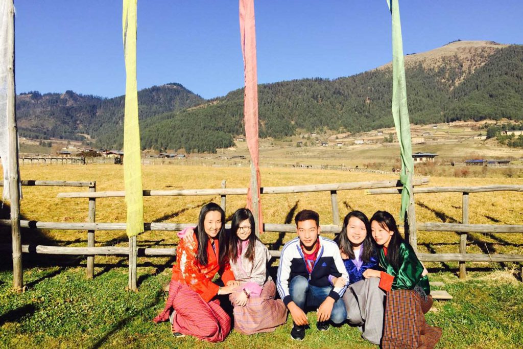 tourist and guide bumthang valley tour