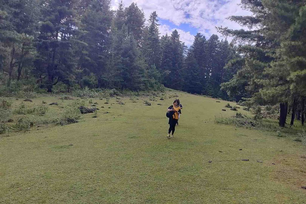 Tourist exploring the mountains gangtey trek